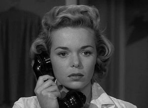 Alfred Hitchcock uvádí 6. epizoda